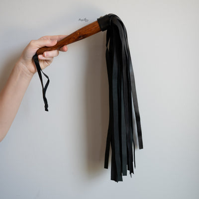 Wooden Handle + Leather Flogger - Hamilton Park Electronics