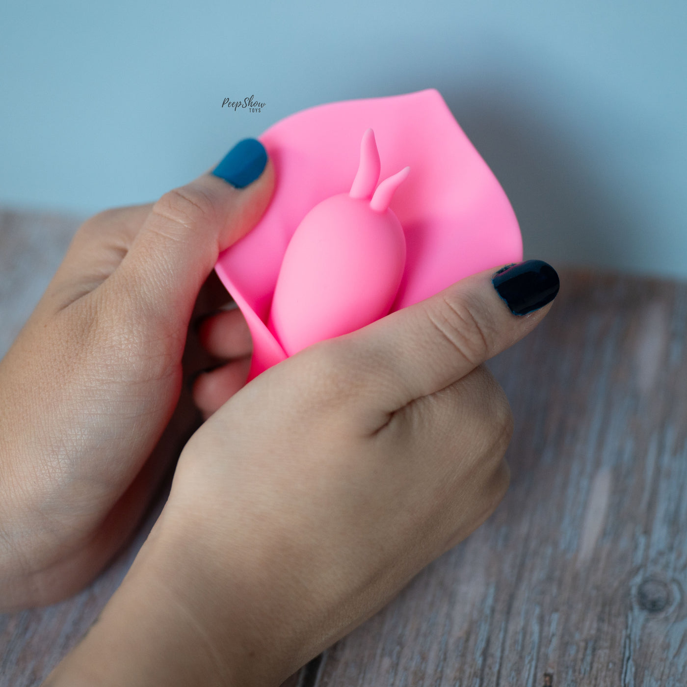 Maia Mina Fierce Power Flower Vibrator with Pinpoint Tips! - Hamilton Park Electronics