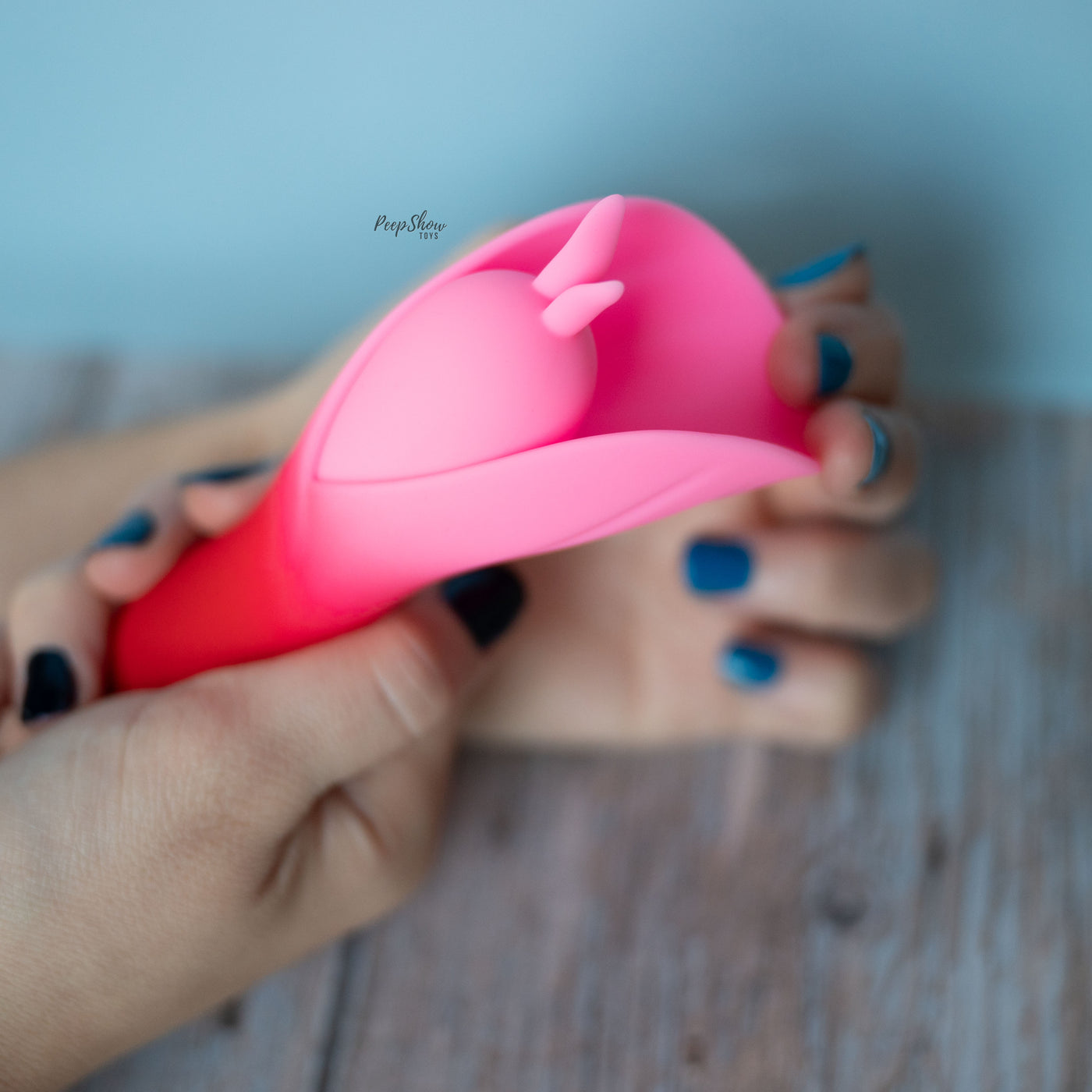 Maia Mina Fierce Power Flower Vibrator with Pinpoint Tips! - Hamilton Park Electronics