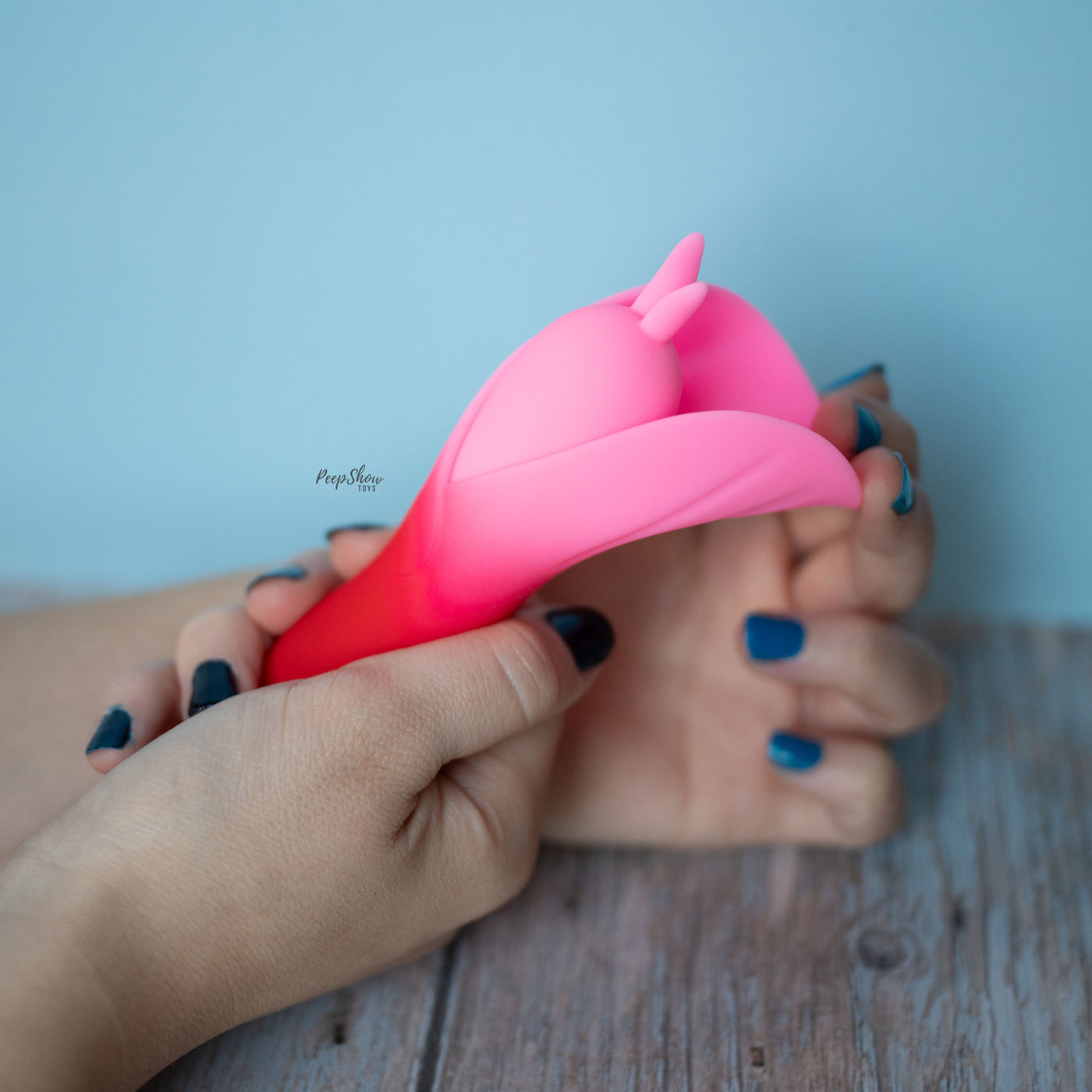 Maia Mina Fierce Power Flower Vibrator with Pinpoint Tips! - Hamilton Park Electronics