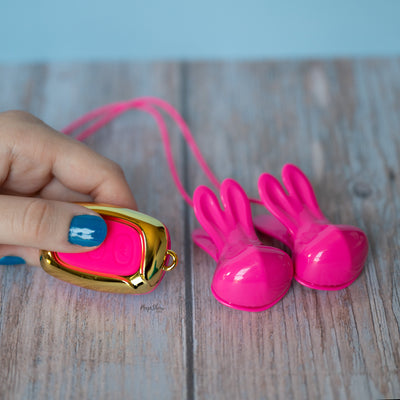 Molli Vibrating Nipple Clamps - Hamilton Park Electronics