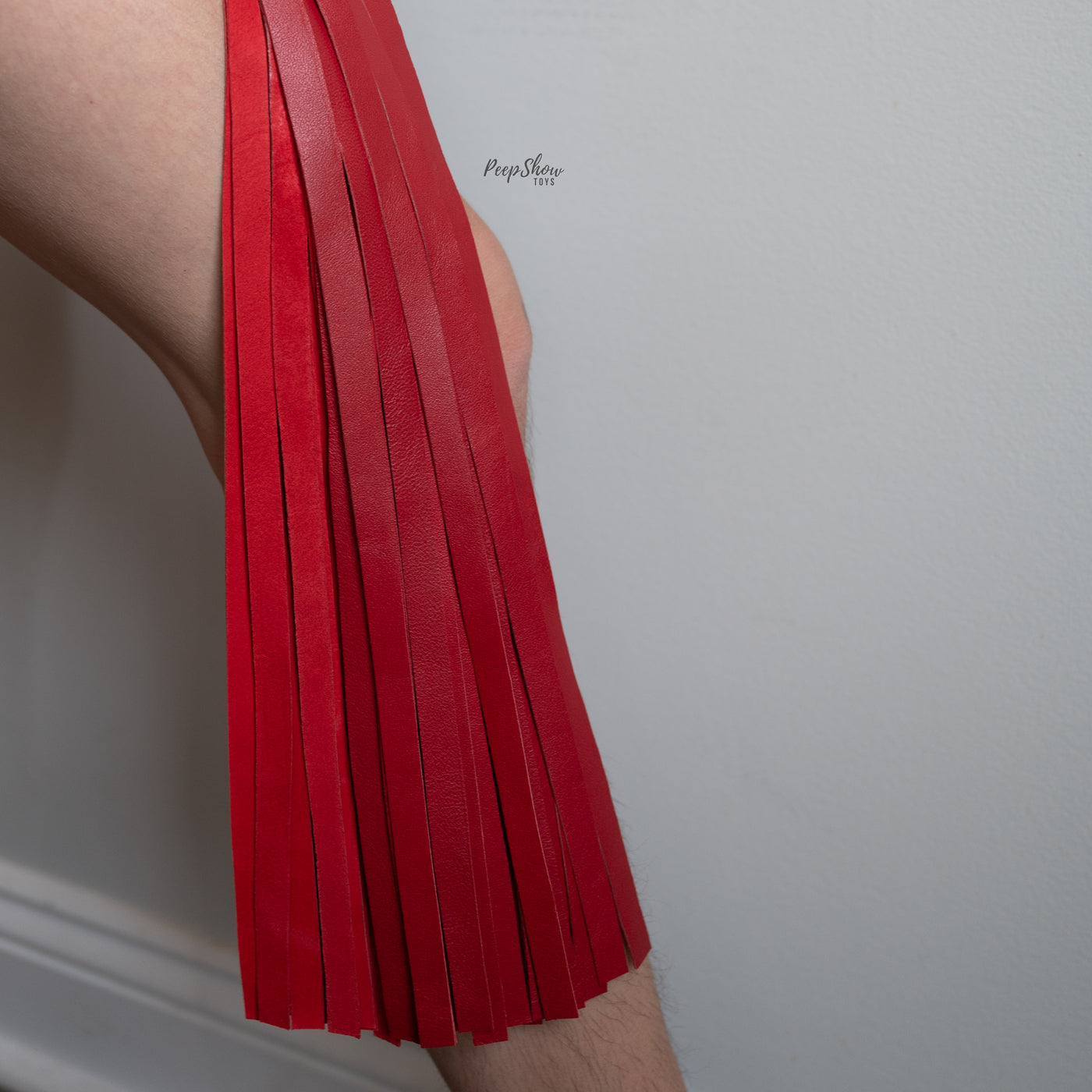 Wooden Handle + Leather Flogger - Hamilton Park Electronics